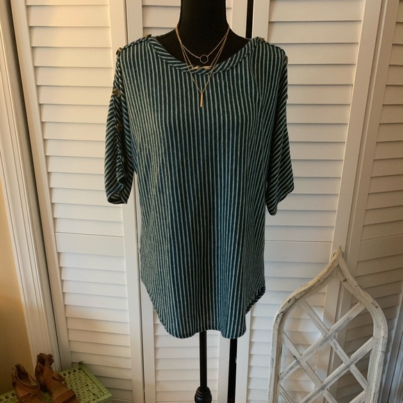 ❌SOLD❌ Kim & Cami Teal & White Stripe Womens Top 1X NWOT - Picture 2 of 15